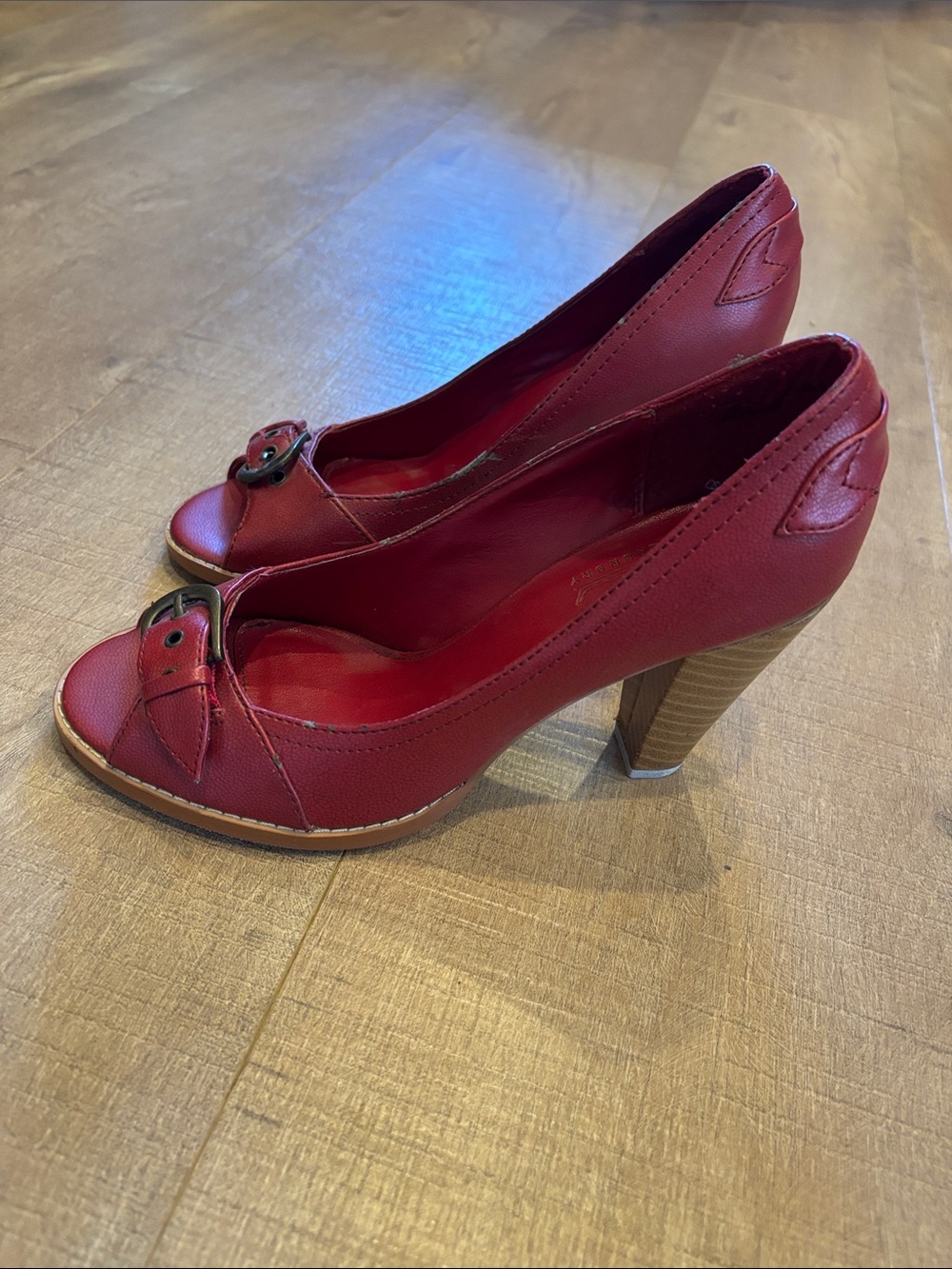 Vintage Chinese laundry heels on up retro